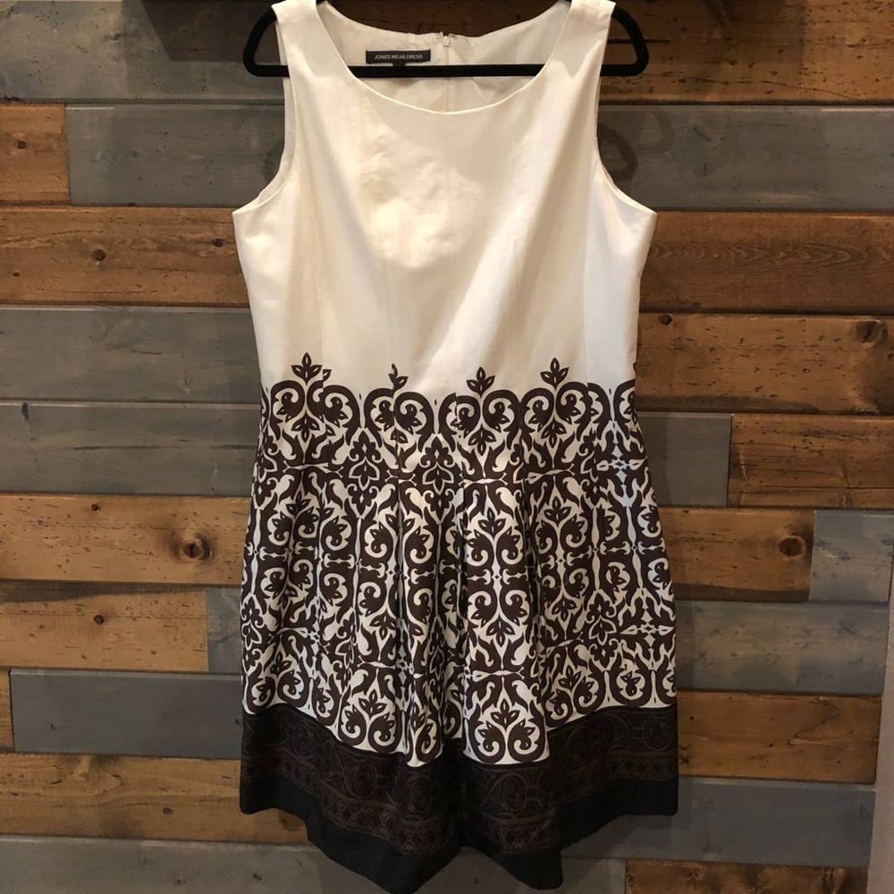 Beautiful dress size 16